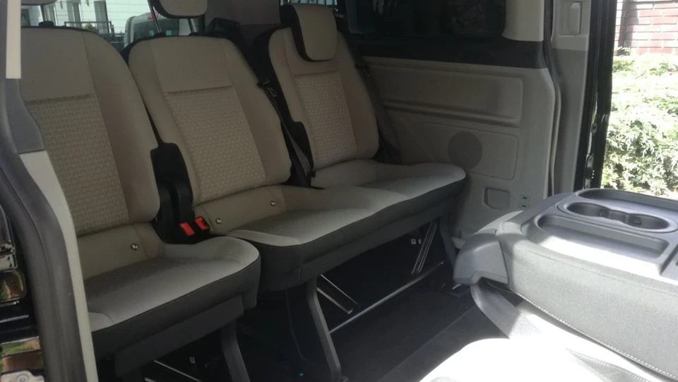 fotele forda klasy VIP w układzie konferencyjnym