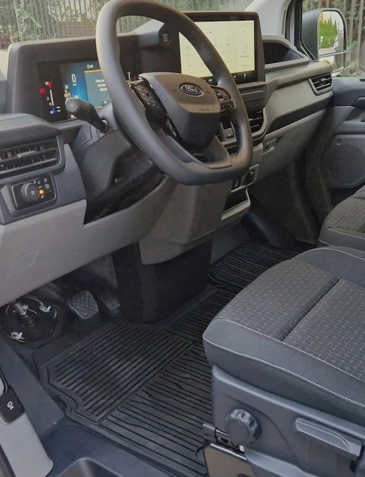 kokpit forda Transita Custom, rocznik 2024